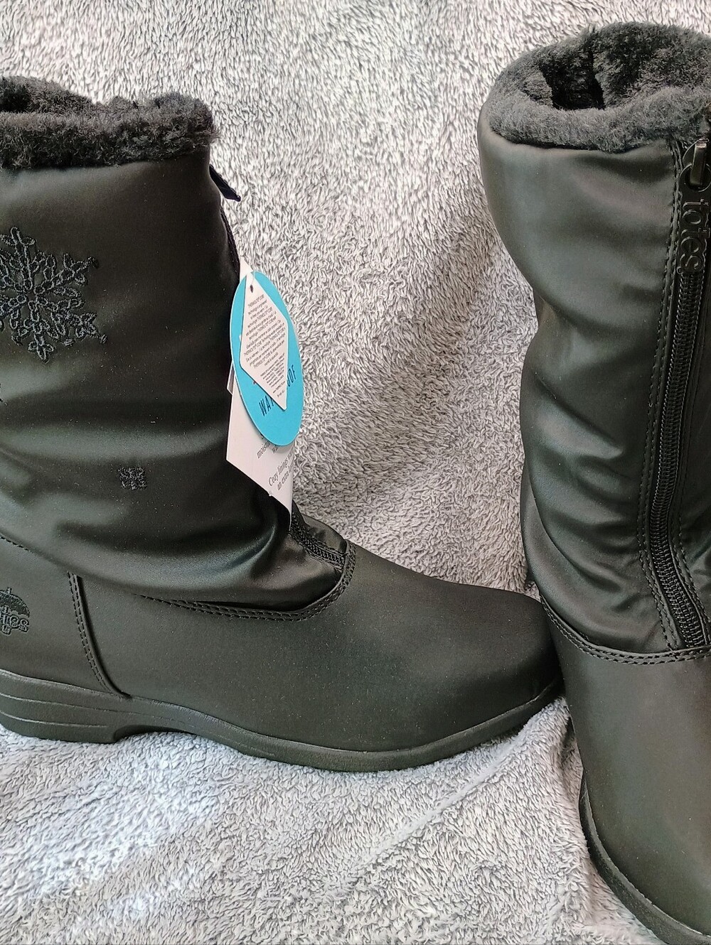 Isotoner Totes Black Winter Boots 7W Front Zip Wide Waterproof All Weather